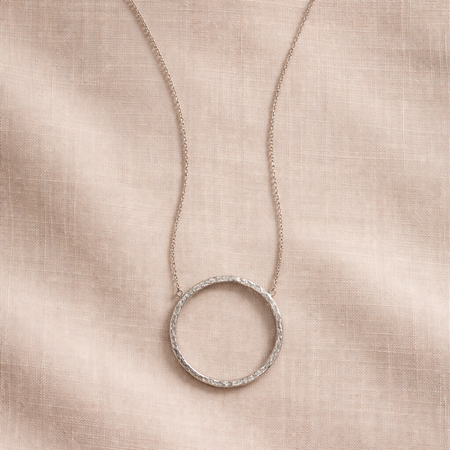 Pre-Owned Silpada Sterling Silver Circle Pendant Necklace N3087