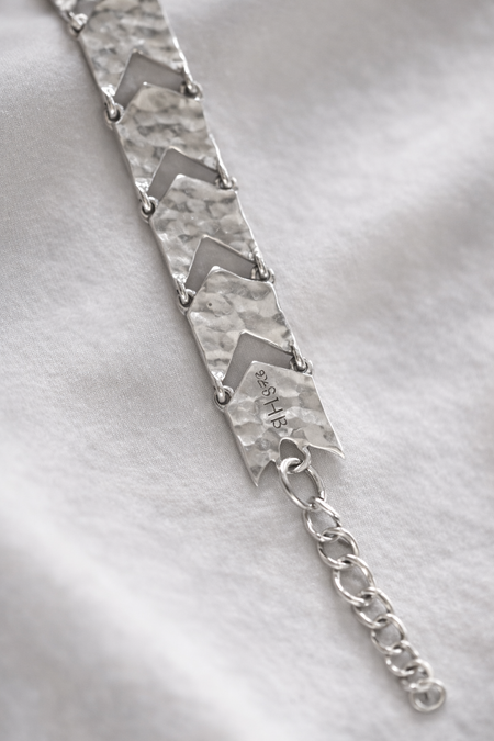 Pre-Owned Silpada Sterling Silver Hammered Chevron Link Bracelet – Retired Design