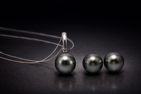 14K White Gold Peacock Tahitian Pearl Necklace & Stud Earring Set | 10–11mm | French Polynesia