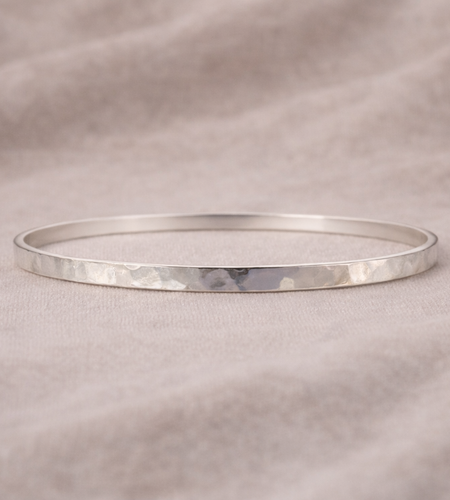 Pre-Owned Silpada Sterling Silver ‘Social Circle’ Hammered Bangle Bracelet (B3296)- Retired Design