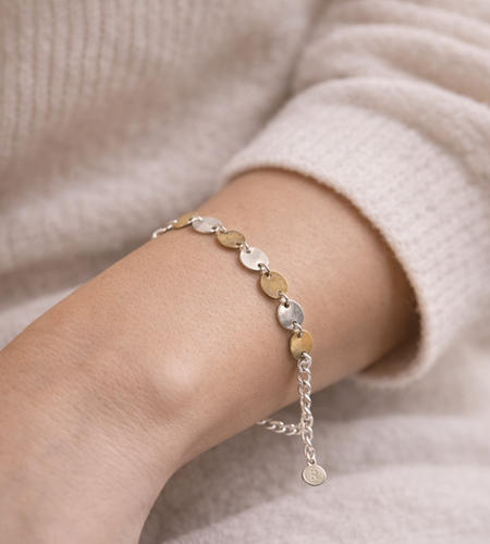 Pre-Owned Silpada Sterling Silver Hammered Disc Adjustable Bracelet with Crystal Accent – Retired Design