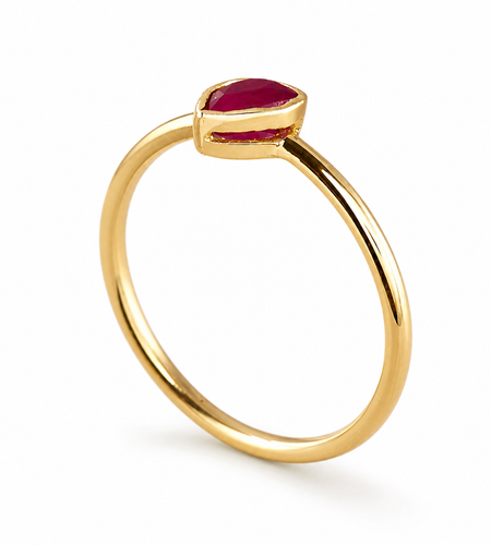 Simply Savvy “Crimson Teardrop” Ruby Ring – 0.60 CTW Natural Ruby in 14K Yellow Gold