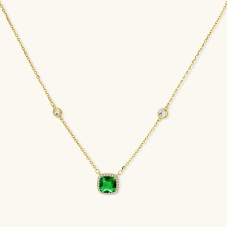 Simply Savvy Emerald Dreams Necklace