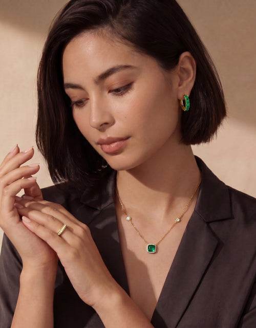Load image into Gallery viewer, Simply Savvy Emerald Dreams Necklace
