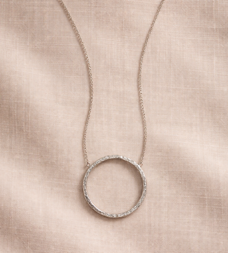 Pre-Owned Silpada Sterling Silver Circle Pendant Necklace N3087