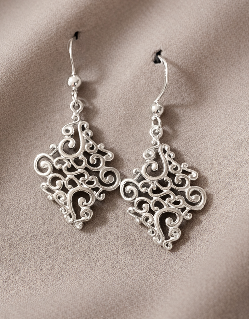 Load image into Gallery viewer, 925 Sterling Silver Vintage Filigree Drop Earrings
