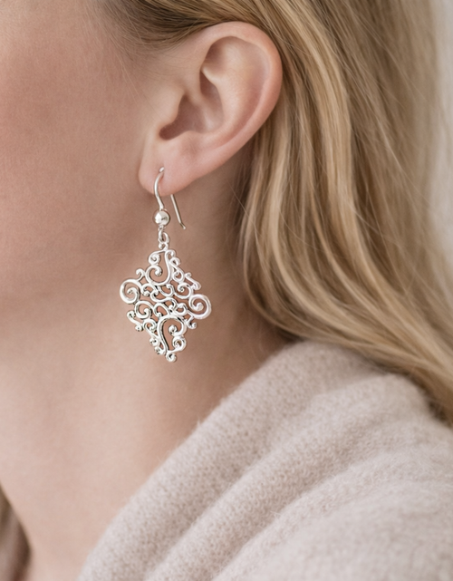 Load image into Gallery viewer, 925 Sterling Silver Vintage Filigree Drop Earrings
