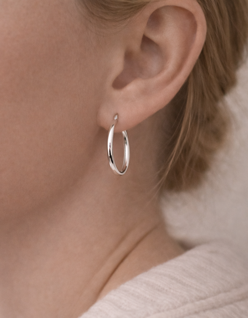Load image into Gallery viewer, 925 Sterling Silver “Sleek Oval Classic Hoop” Earrings – Classic Minimalist
