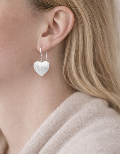 Load image into Gallery viewer, 925 Sterling Silver Matte Heart Drop Earrings
