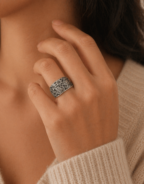 Load image into Gallery viewer, Pre-Owned Silpada Sterling Silver Floral Scroll Wide Band Ring – Size 6.5
