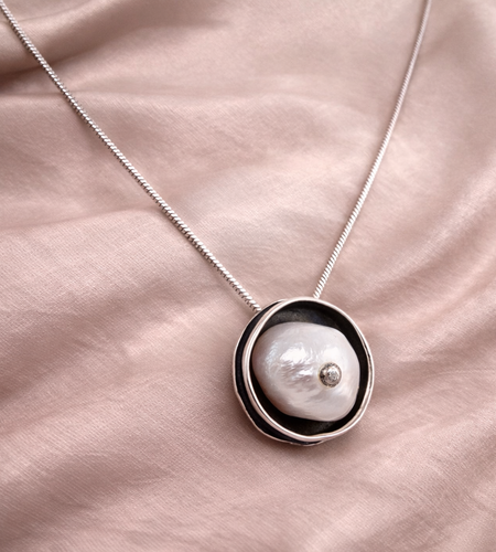 Pre-Owned Silpada Freshwater Coin Pearl Necklace - Retired Design