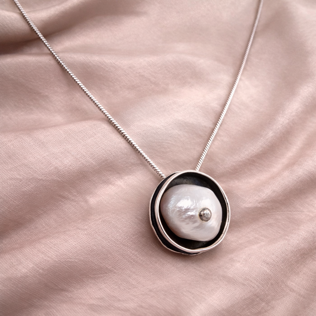 Pre-Owned Silpada Freshwater Coin Pearl Necklace - Retired Design