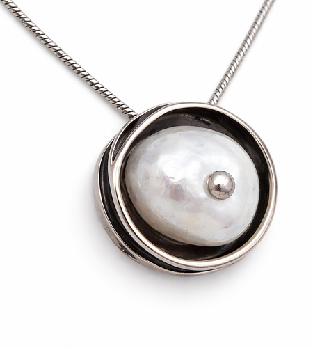 Pre-Owned Silpada Freshwater Coin Pearl Necklace - Retired Design