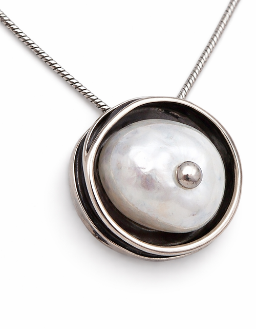 Load image into Gallery viewer, Pre-Owned Silpada Freshwater Coin Pearl Necklace - Retired Design
