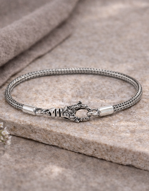 Load image into Gallery viewer, Simply Savvy Bali Artisan Sterling Silver Tulang Naga Bracelet – Handcrafted 925 Silver Luxury Dragon Bone Chain Bracelet
