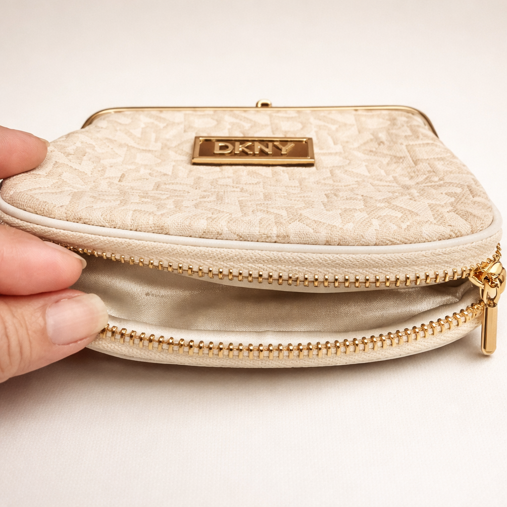 DKNY Logo Kiss-Lock Coin Purse – Cream & Gold Mini Clutch (Pre-Owned)
