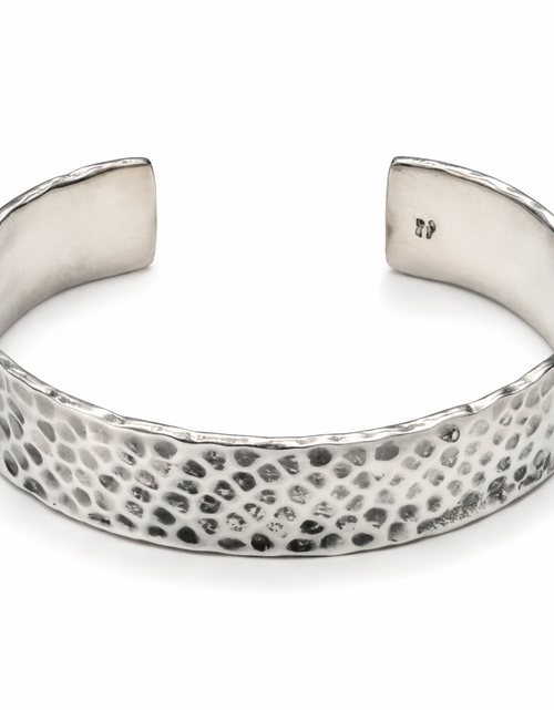 Load image into Gallery viewer, Pre-Owned Silpada Cuff Bracelet - Retired Design
