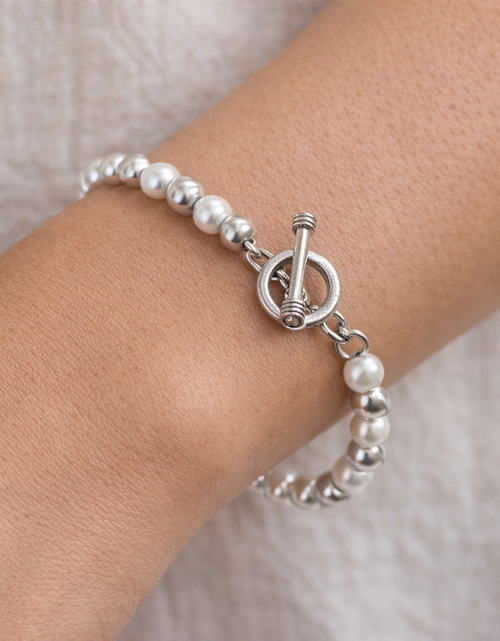 Load image into Gallery viewer, Pre-Owned Silpada Freshwater Pearl Bracelet - Retired Design
