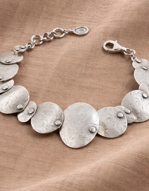 Load image into Gallery viewer, Pre-Owned Silpada Badge of Beauty Sterling Silver Bracelet - Retired Design
