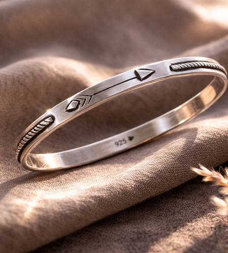 Pre-Owned SILPADA Sterling Silver "Arrow Dynamic" Bangle Bracelet - Retired Design
