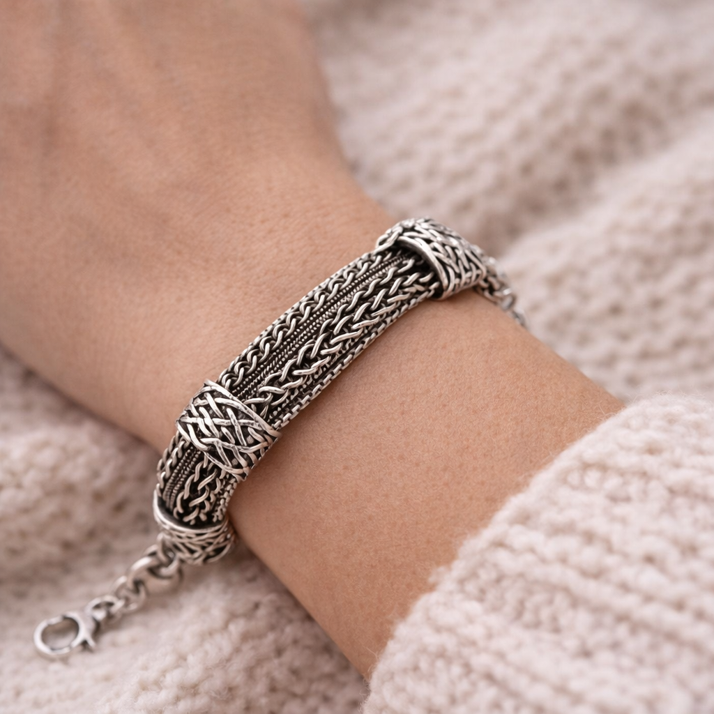Pre-Owned Silpada Sterling Silver Talk of the Town Bracelet - Retired Design
