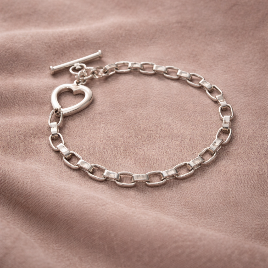 Pre-Owned Silpada Sterling Silver Link/Heart Charm - Retired Design