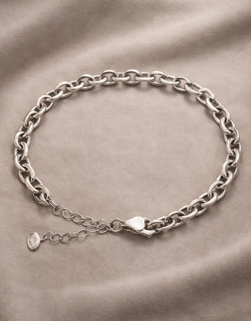 Load image into Gallery viewer, Pre-Owned Pre-Owned Silpada Sterling Silver Thick Links Bracelet – Signed Retired Design
