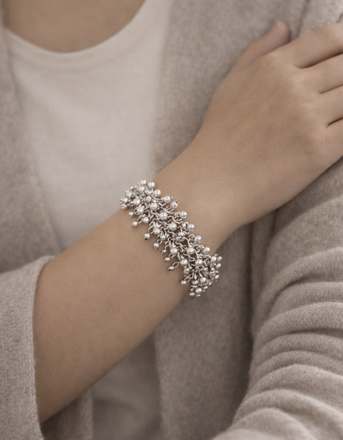 Load image into Gallery viewer, Pre-Owned Silpada “Cha-Cha” Bracelet - Retired Design
