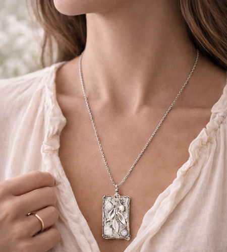 Pre-Owned Silpada Sterling Silver "Leaf Spring" Pendant Necklace - Retired Design