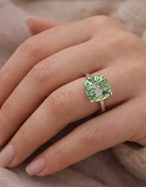 Load image into Gallery viewer, Green Sapphire Simulated Ring 925 Sterling Silver 12mm Size 7.5
