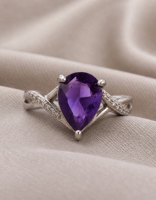 Load image into Gallery viewer, Violet Grace Amethyst Ring - .925 Sterling Silver Oval Amethyst – Size 7|Classic Solitaire
