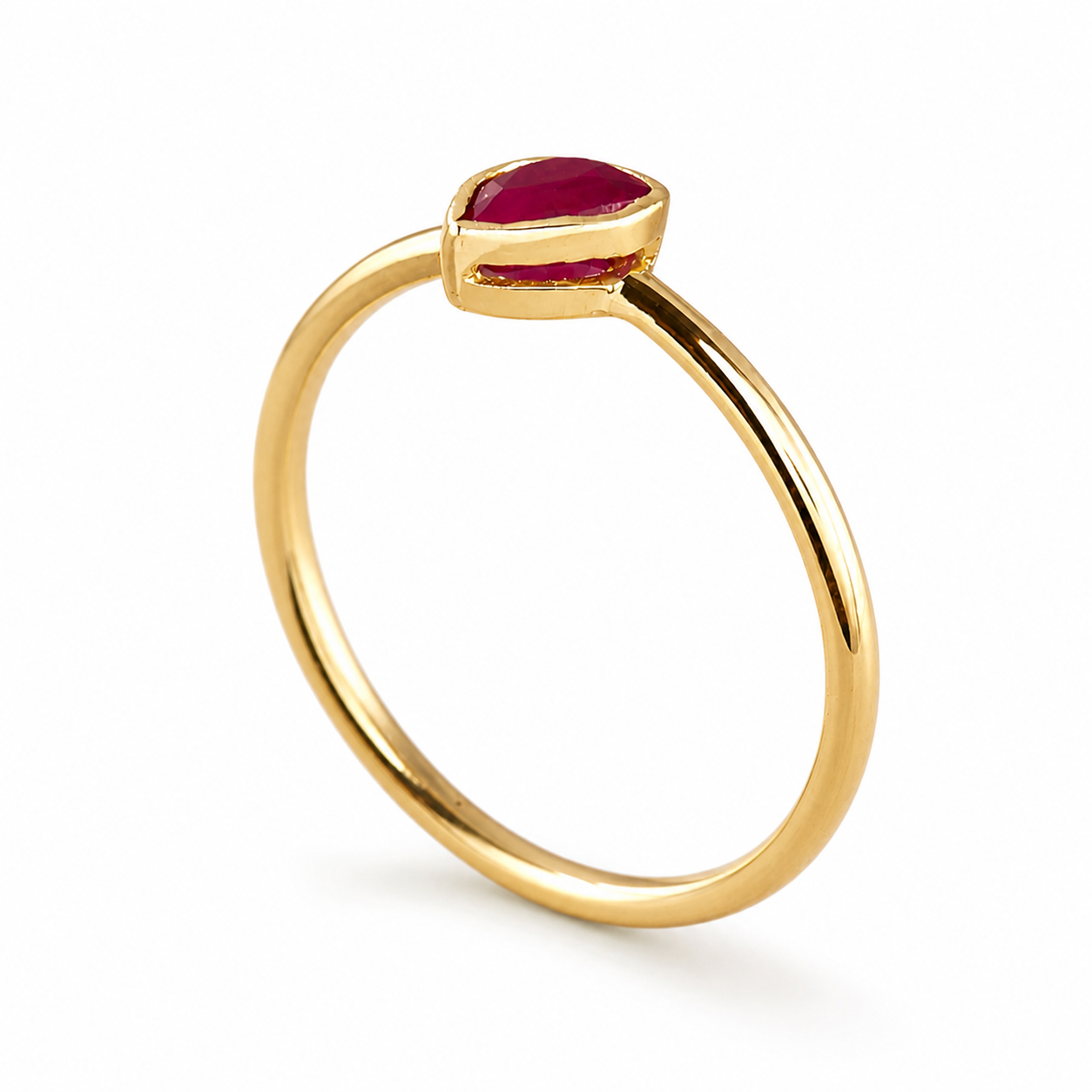 Simply Savvy “Crimson Teardrop” Ruby Ring – 0.60 CTW Natural Ruby in 14K Yellow Gold