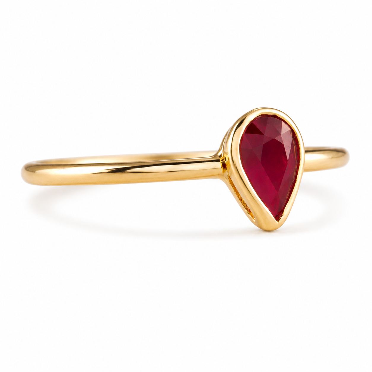 Simply Savvy “Crimson Teardrop” Ruby Ring – 0.60 CTW Natural Ruby in 14K Yellow Gold