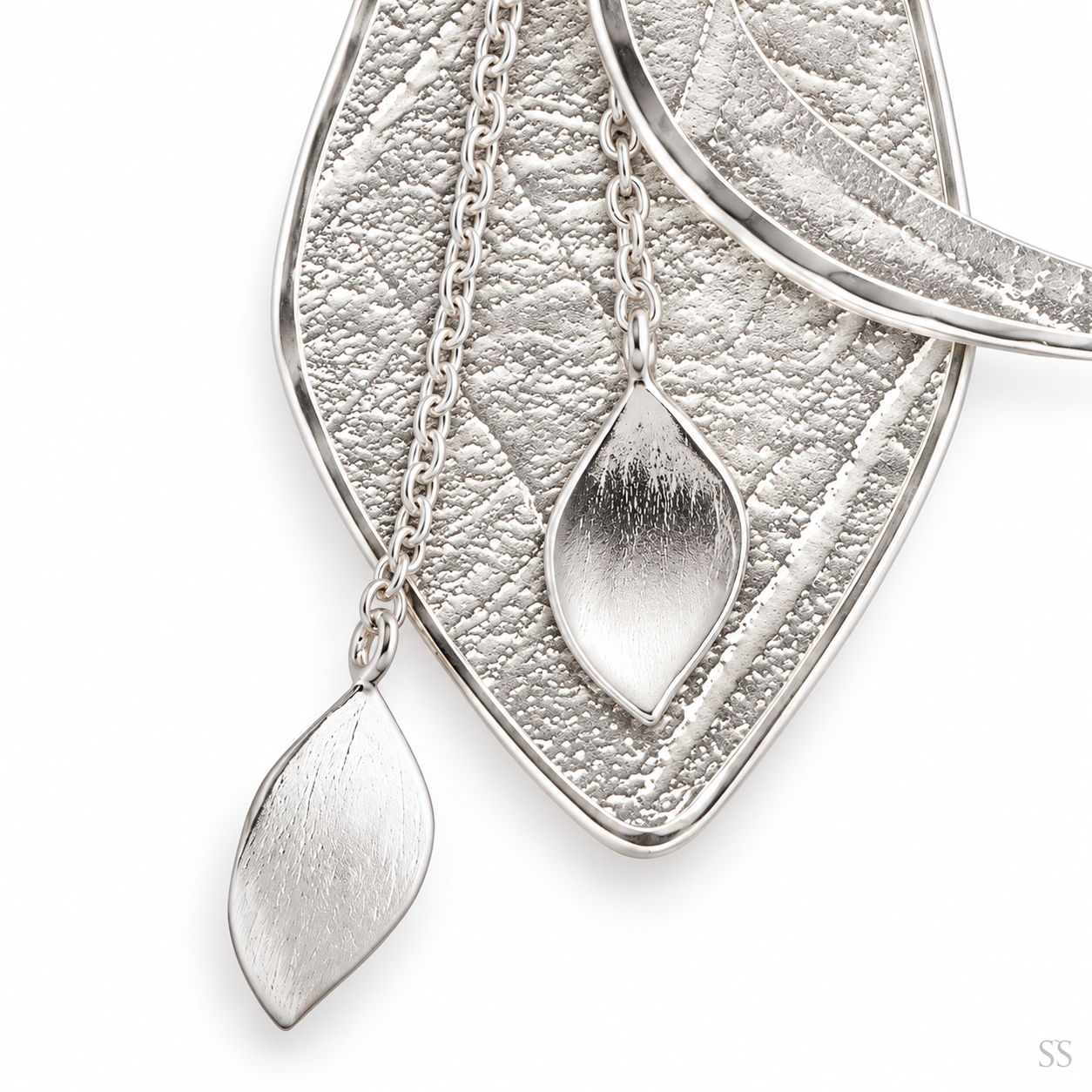 Pre-Owned Silpada Contemporary Leaf Drop Necklace - Retired Design
