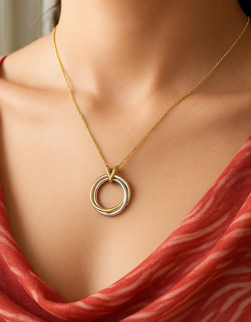 Load image into Gallery viewer, 14K Tri-Color Gold Interlocking Circles Necklace 18 Inch
