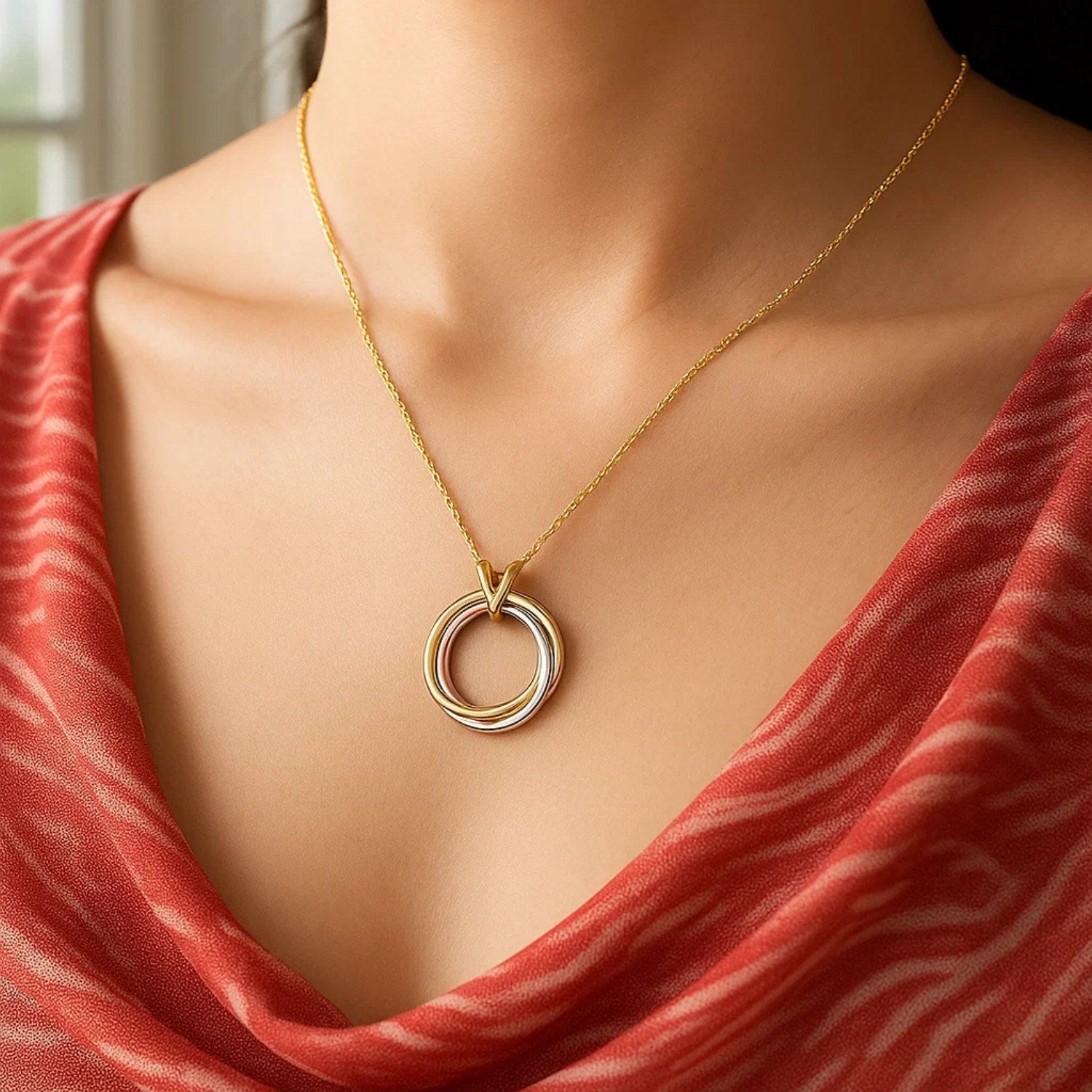 14K Tri-Color Gold Interlocking Circles Necklace 18 Inch