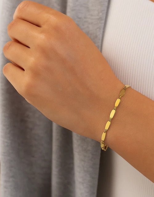 Load image into Gallery viewer, 14K Yellow Gold Flat Pebble Link Bracelet, 7"
