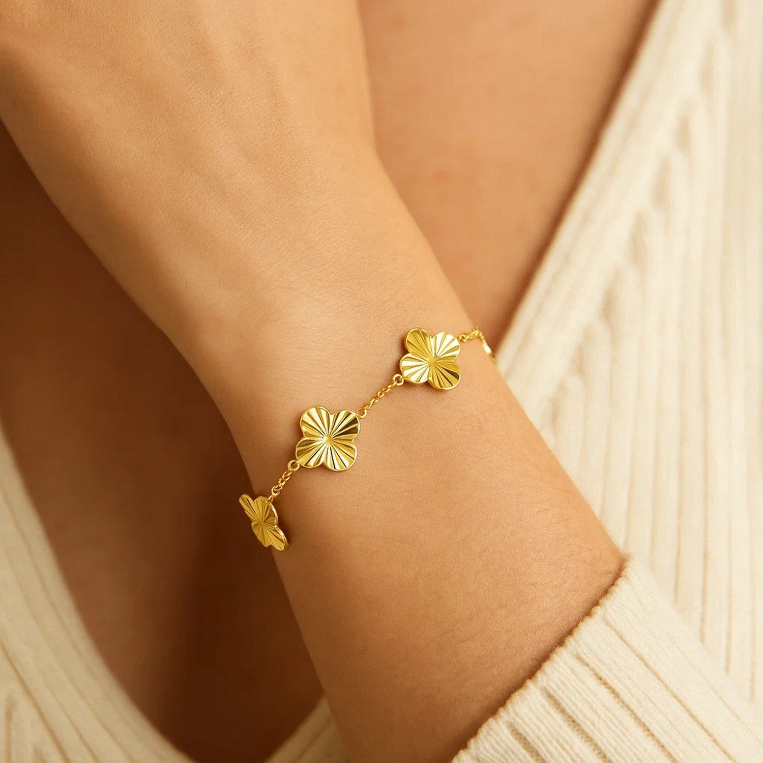 14k Yellow Gold Clover Link Bracelet – 7.25 Inches