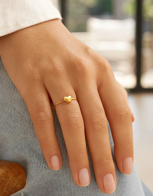 Load image into Gallery viewer, 14k Yellow Gold Ring with Puffed Heart(1.40 mm)

