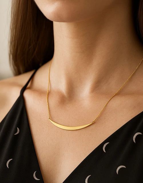 Load image into Gallery viewer, 14K Yellow Gold Curved Bar Necklace
