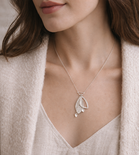 Pre-Owned Silpada Contemporary Leaf Drop Necklace - Retired Design
