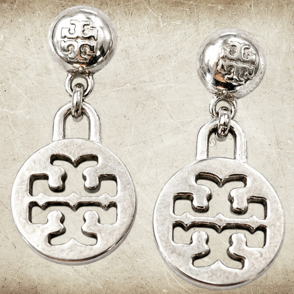 Pre-Owned Tory Burch Silver Tone Logo Medallion Drop Earrings