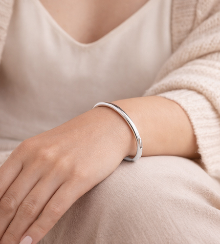 925 Sterling Silver "Modern Heirloom" Classic Oval  Bangle Bracelet