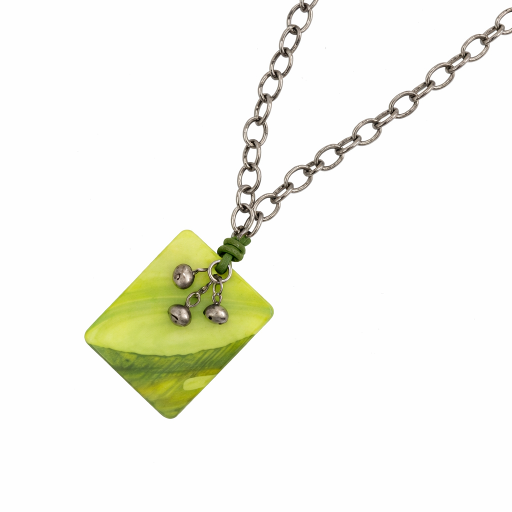 Pre-Owned Silpada Green Shell Necklace - Retired Design