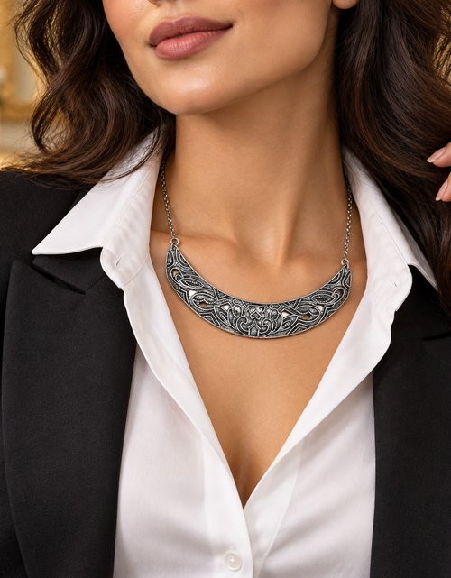 Load image into Gallery viewer, Pre-Owned Silpada's "Ahead of the Curve Necklace" - Retired Design
