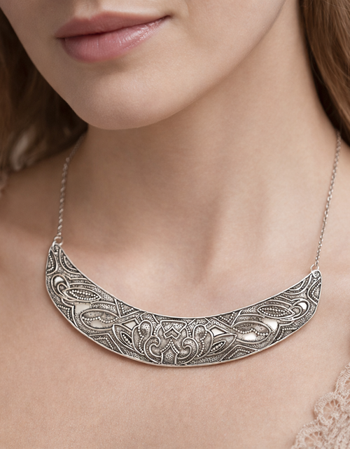 Load image into Gallery viewer, Pre-Owned Silpada's "Ahead of the Curve Necklace" - Retired Design
