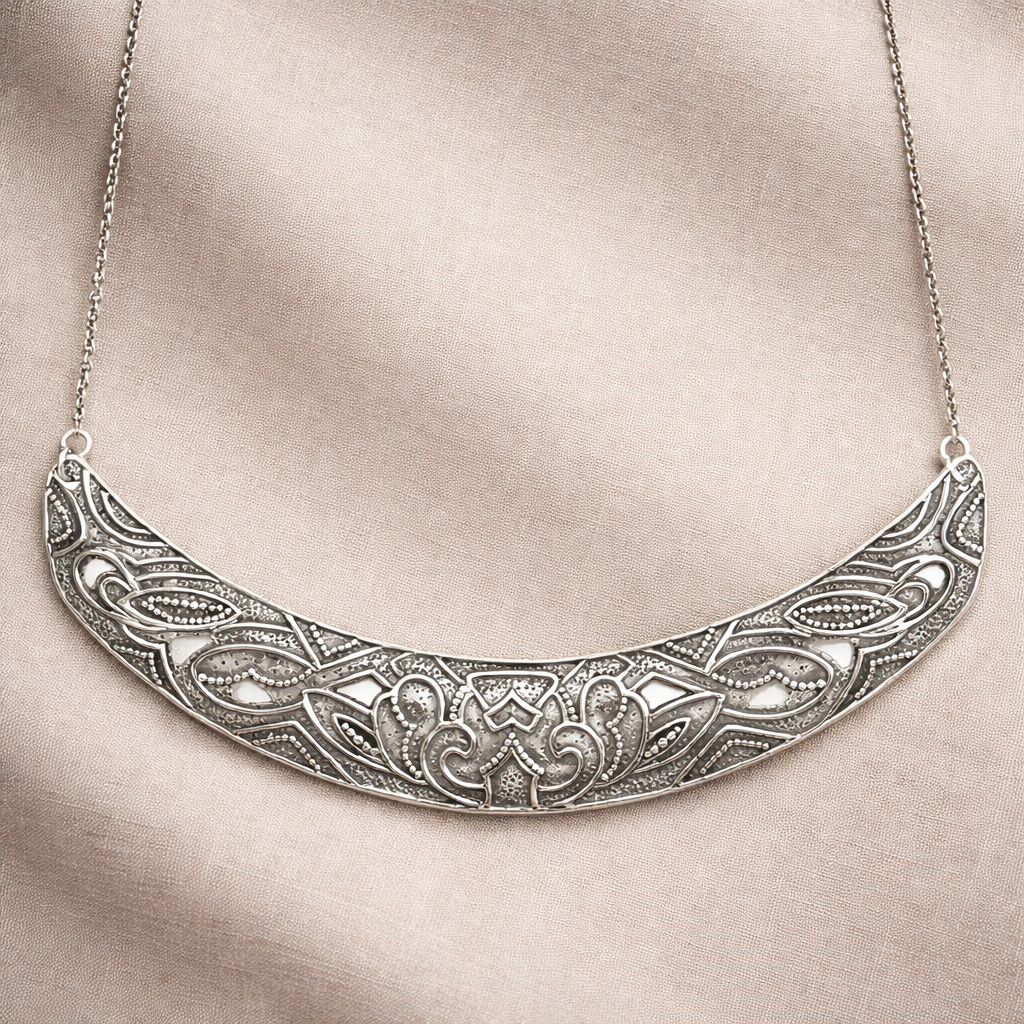 Pre-Owned Silpada's "Ahead of the Curve Necklace" - Retired Design