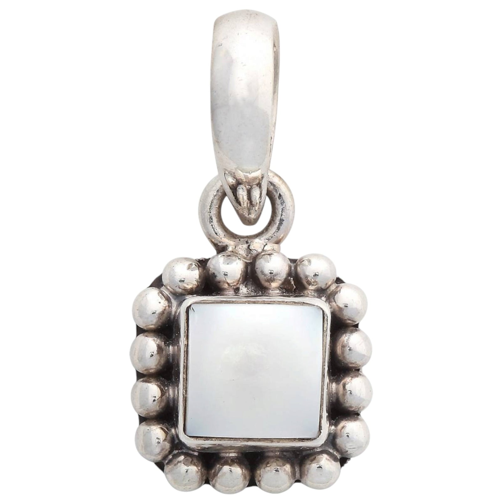 Pre-Owned Silpada Freshwater Pearl Button Frame Pendant Sterling Silver – S1211