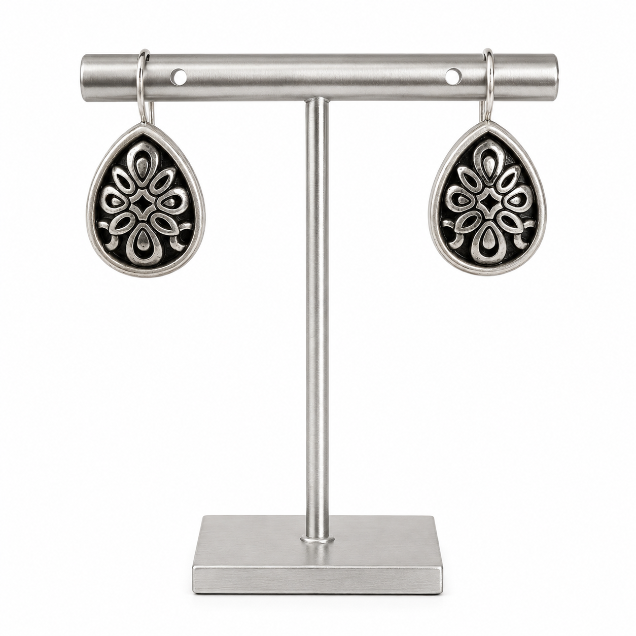 Pre-Owned Brighton Silver Tone Openwork Teardrop Earrings